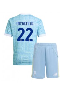 Juventus Weston McKennie #22 Babyklær Borte Fotballdrakt til barn 2025-26 Korte ermer (+ Korte bukser)